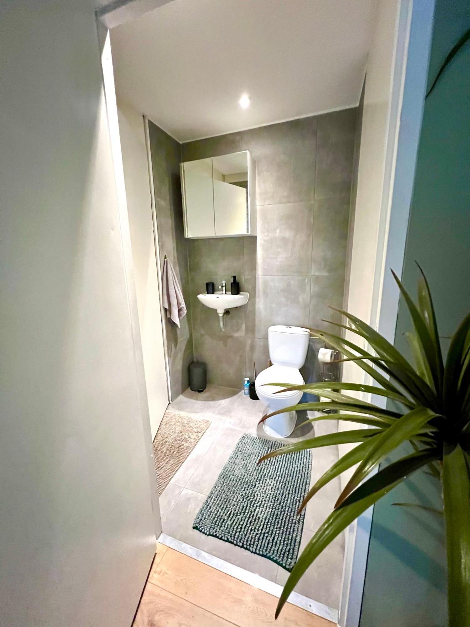Jungle Style Lodge With Jacuzzi ,Sauna And Garden Near Amsterdam Vijfhuizen Eksteriør billede